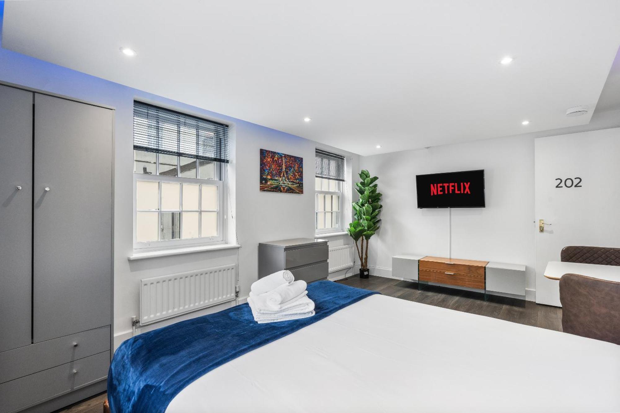 Queens Place - 3 Bedroom Brighton
